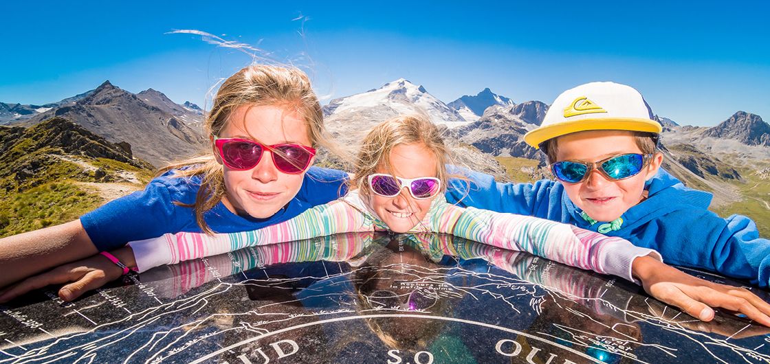 4 UNPARABLE TECHNIQUES TO MAKE YOUR CHILDREN LOVE HIKING